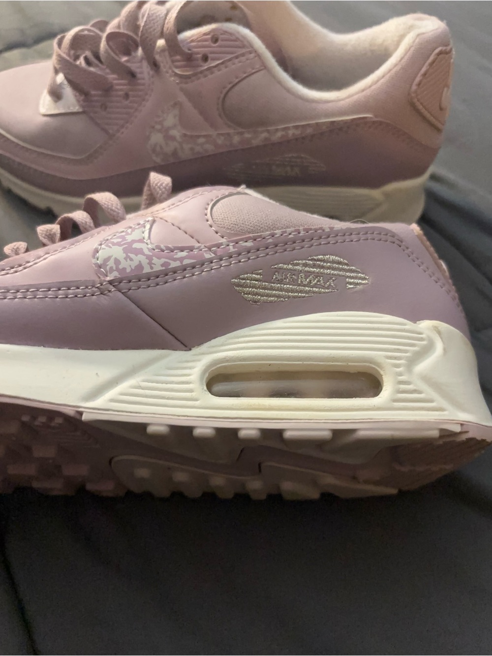Nike Women’s Lavender Air Max Low Sneakers Size 7.5